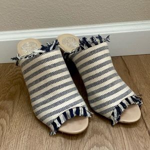 Vince Camuto Fringe Canvas Heel, size 7.5